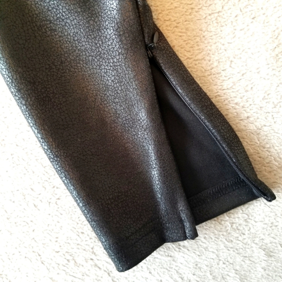 VERO MODA Black Faux Snakeskin Coated Leggings - Picture 5 of 16